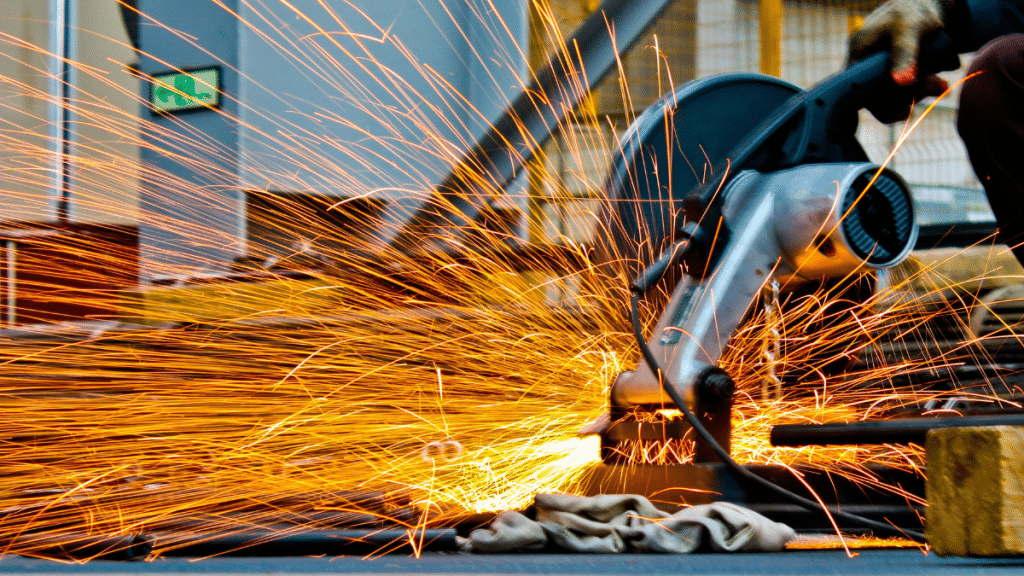 6 Safety Risks You Can Eliminate with Real-Time Field Insights