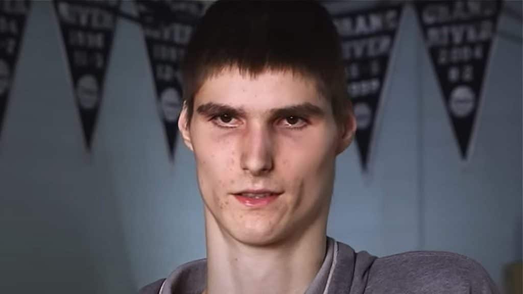 Robert Bobroczkyi: Alien Athlete Taking the Court