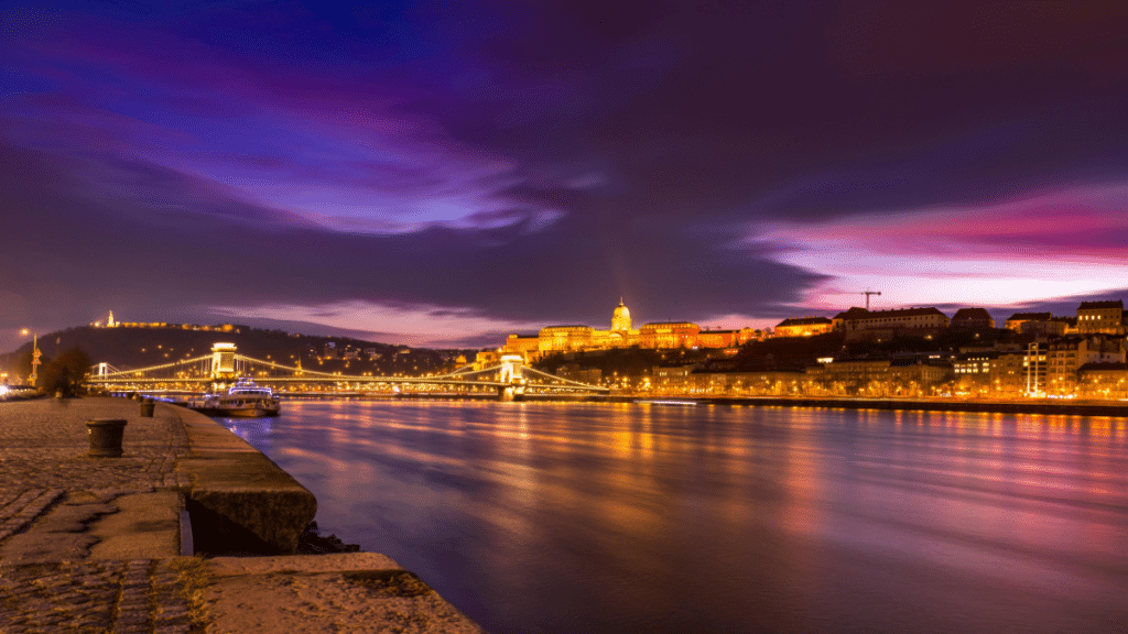 What are the benefits of hiring a real estate lawyer in Hungary?