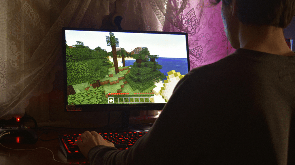 What is the Best Game to Play with People Online?
