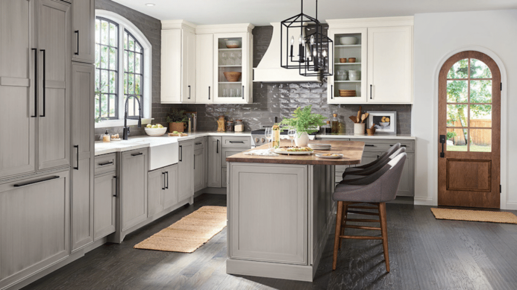 Why Bespoke-Style Cabinetry Wins Over Designers and Homeowners?