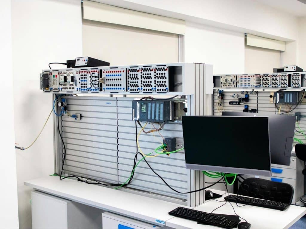 Switch or Router? What Each One Does and Why It Matters for Your Business - Network Hardware