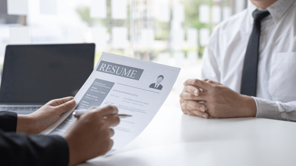 How Trucking Companies Can Reduce Turnover by Improving the Driver Selection Process