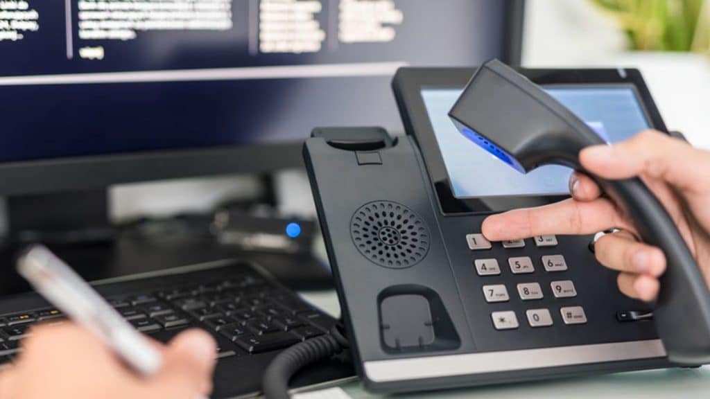 IVR vs. Live Agents Which One Offers Better Support?