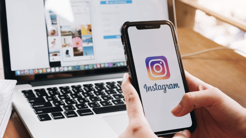 Why Instagram Story Viewers Are Gaining Popularity in 2025
