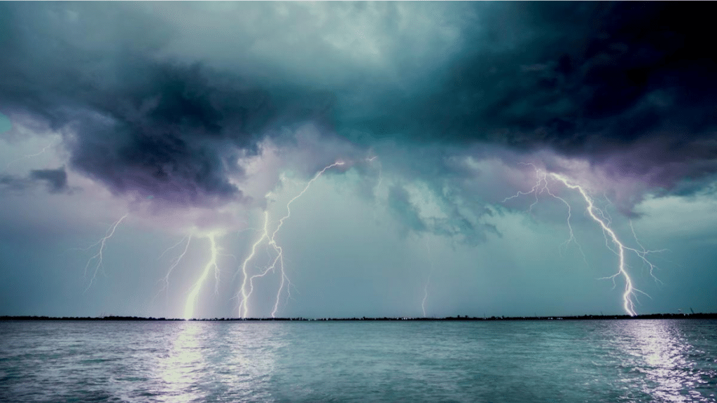 Hurricanes, Heavy Storms, and Water Damage Why Florida Homeowners Need to Prep for Mold Remediation