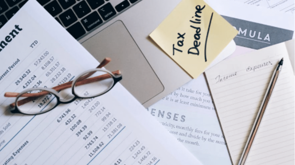 Understanding the Roles Bookkeeping vs. Accounting and Their Impact on Business Success