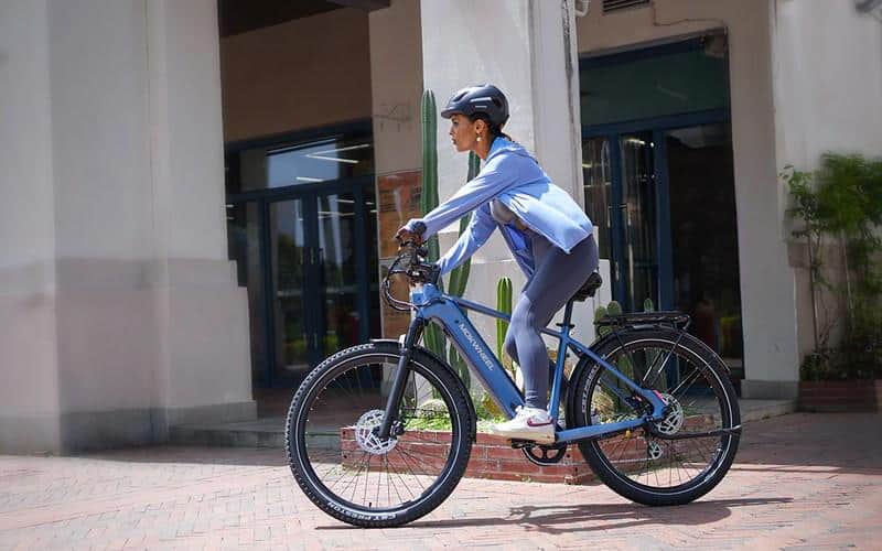 Image 1 of Urban Road Cycling: How to Ride Electric Bikes Safely?