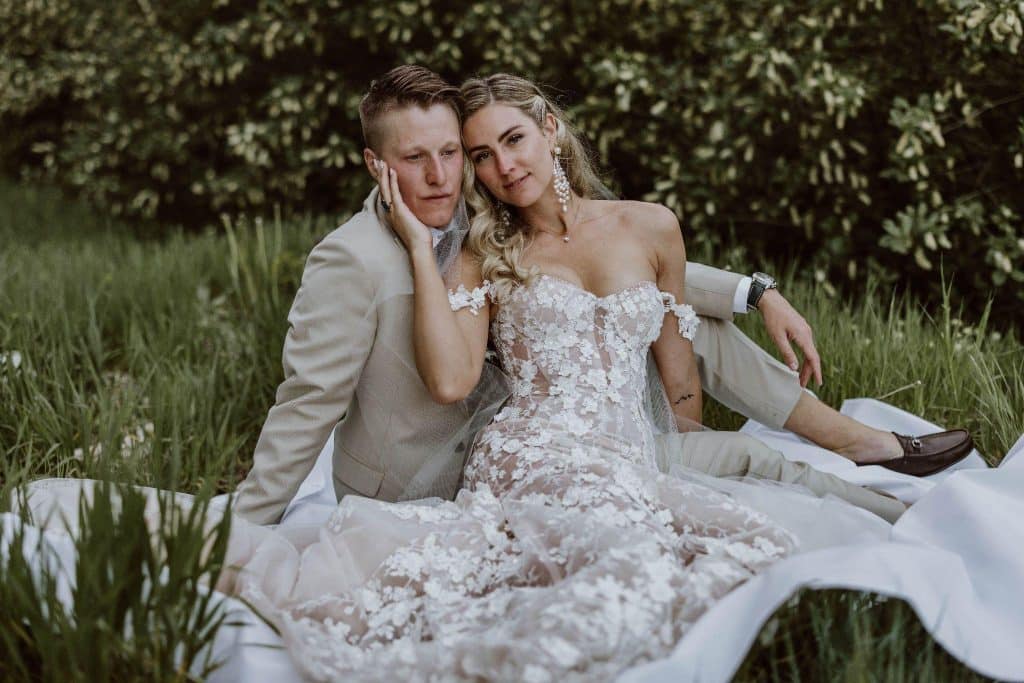 What Are the Current Wedding Trends in 2025? The Looks Every Couple Is Choosing Image 1 of What Are the Current Wedding Trends in 2025? The Looks Every Couple Is Choosing