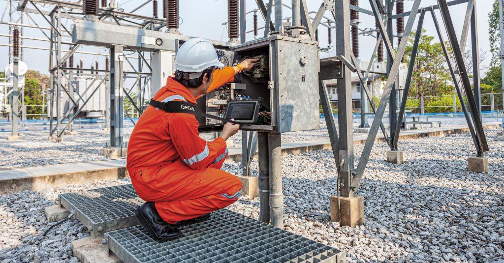 Image 1 of Choosing the Right Operating System for Utility Field Tablets: Why Flexibility Is the Key to Future-Ready Operations