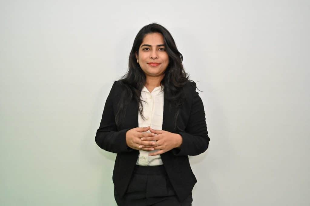 Image 1 of Network-Data Hybrid Expert Automates Device Monitoring