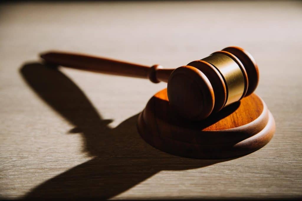 Image 1 of Source: vecteezy